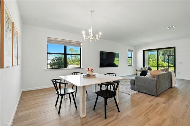 2003 Don Benito WAY, Naples, FL 34120