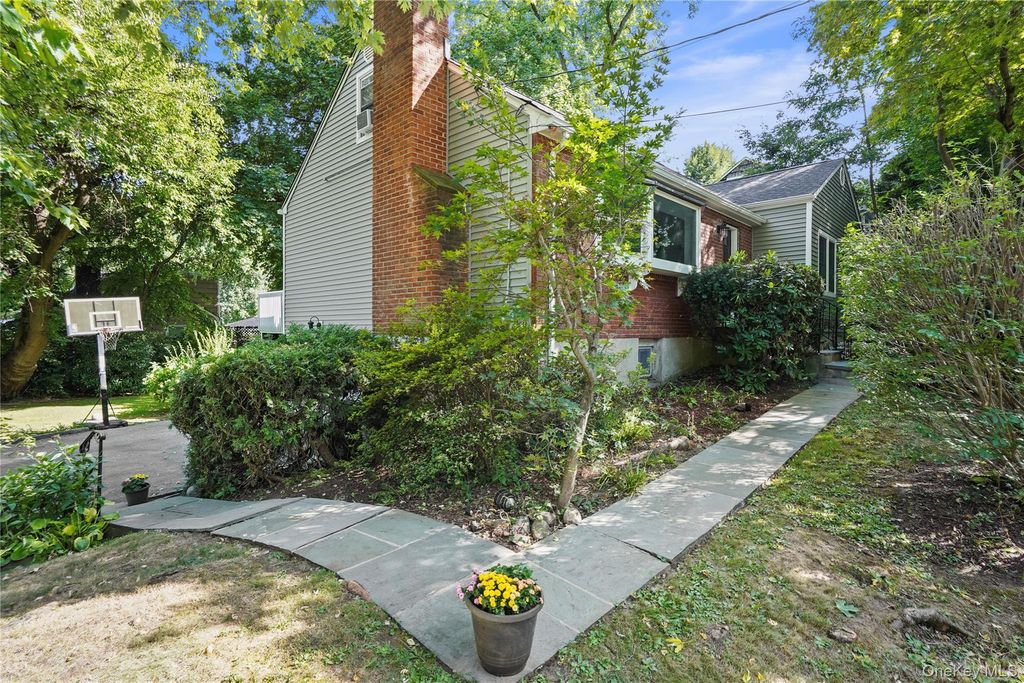 812 Fenimore Road, Larchmont, NY 10538