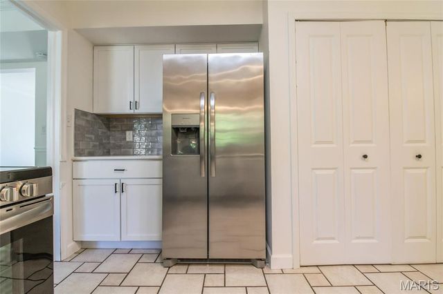 20 Savannah Court, Belleville, IL 62221