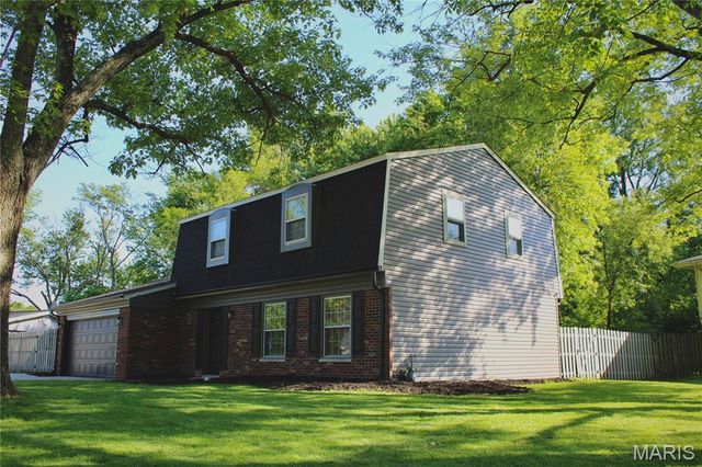 20 Savannah Court, Belleville, IL 62221