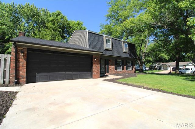 20 Savannah Court, Belleville, IL 62221
