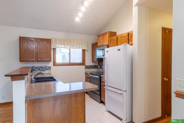 14807 Willow Creek Drive, Omaha, NE 68138