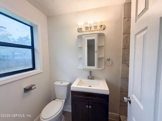 7520 ALTUS Drive S, Jacksonville, FL 32277