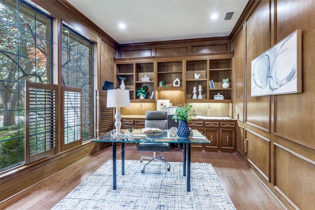 7155 Helsem Bend, Dallas, TX 75230