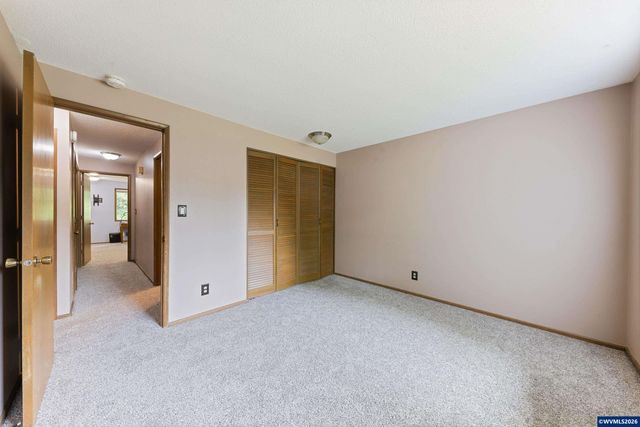 1044 Chestnut St NW, Salem, OR 97304