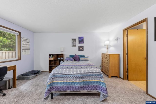 1044 Chestnut St NW, Salem, OR 97304