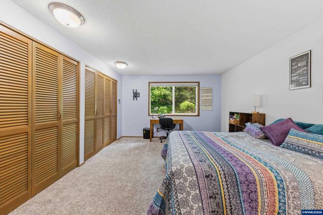 1044 Chestnut St NW, Salem, OR 97304
