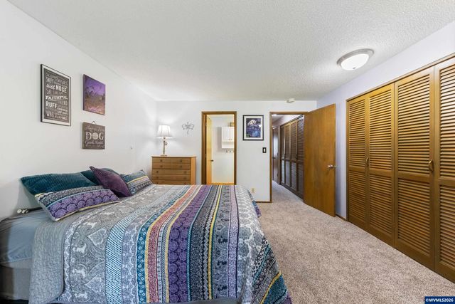 1044 Chestnut St NW, Salem, OR 97304