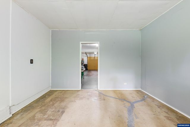 1044 Chestnut St NW, Salem, OR 97304