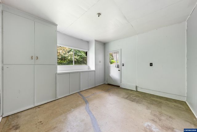 1044 Chestnut St NW, Salem, OR 97304