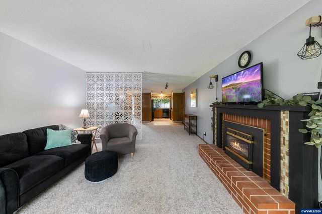 1044 Chestnut St NW, Salem, OR 97304