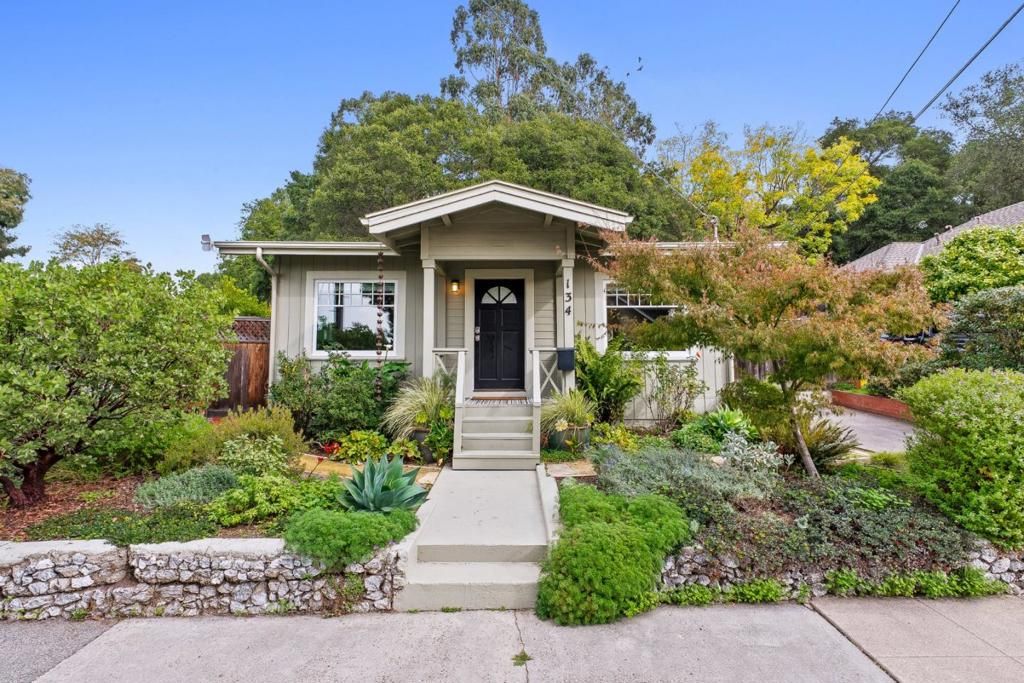 134 May Avenue, Santa Cruz, CA 95062