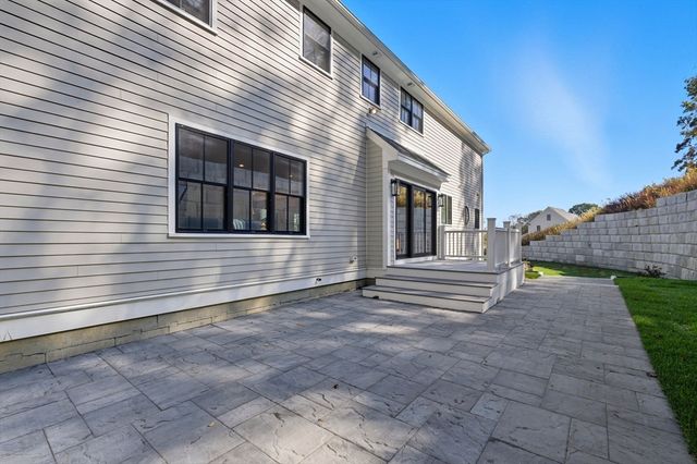 161 Bridge Street, Hamilton, MA 01982