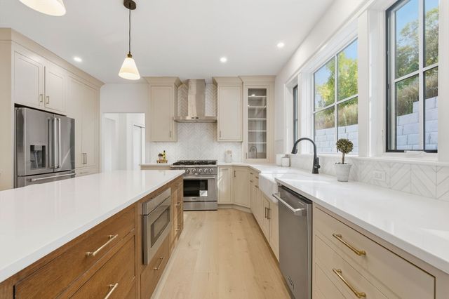 161 Bridge Street, Hamilton, MA 01982