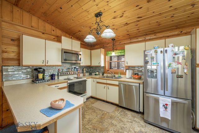 1102 Whispering Pines Drive, Billings, MT 59101