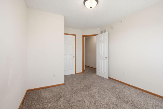 14974 Chestnut Lane, Savage, MN 55378