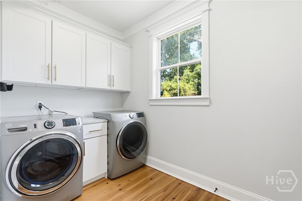 Image 13 of property listing at 766 E Park Avenue, Savannah, GA 31401