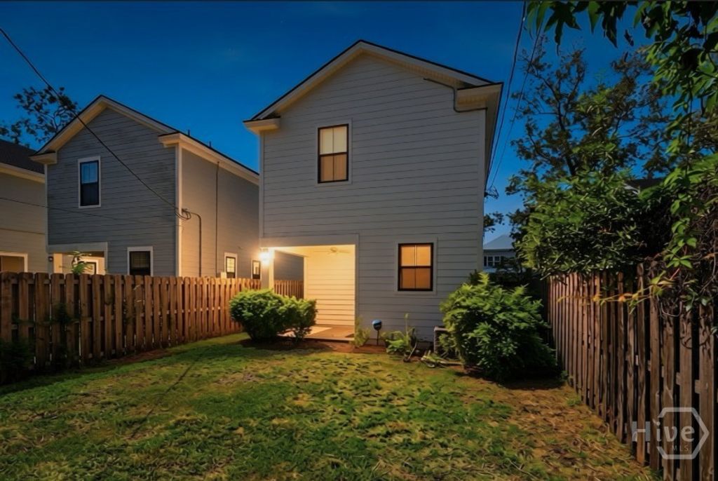 Image 26 of property listing at 766 E Park Avenue, Savannah, GA 31401