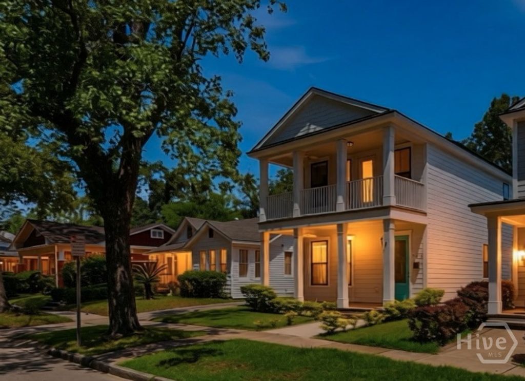 Image 27 of property listing at 766 E Park Avenue, Savannah, GA 31401
