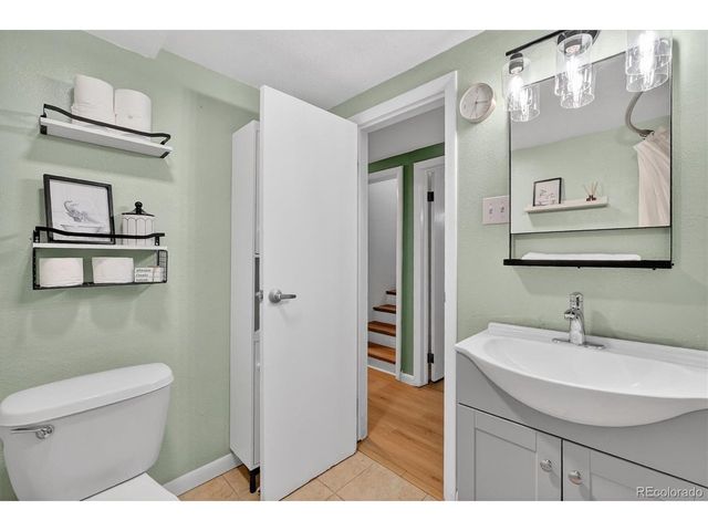 1002 S Krameria St, Denver, CO 80224