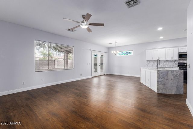 1492 E WESTCHESTER Drive, Chandler, AZ 85249