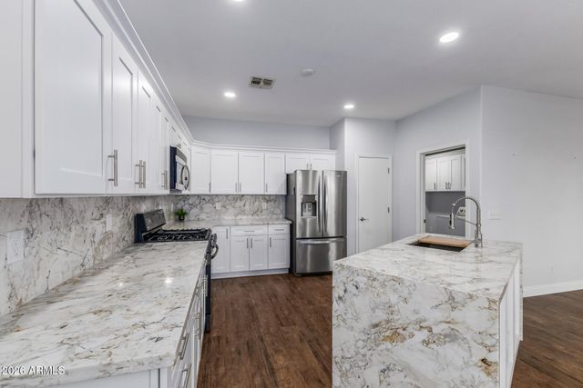 1492 E WESTCHESTER Drive, Chandler, AZ 85249