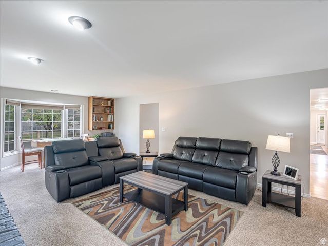 338 E SHAMROCK DR, Murray, UT 84107