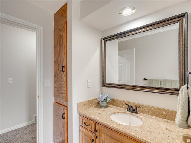 338 E SHAMROCK DR, Murray, UT 84107