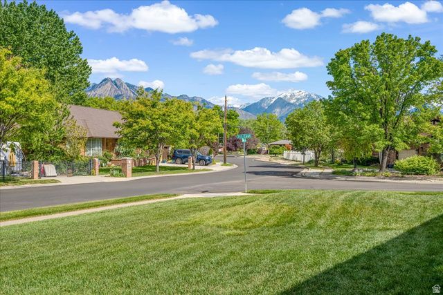 338 E SHAMROCK DR, Murray, UT 84107