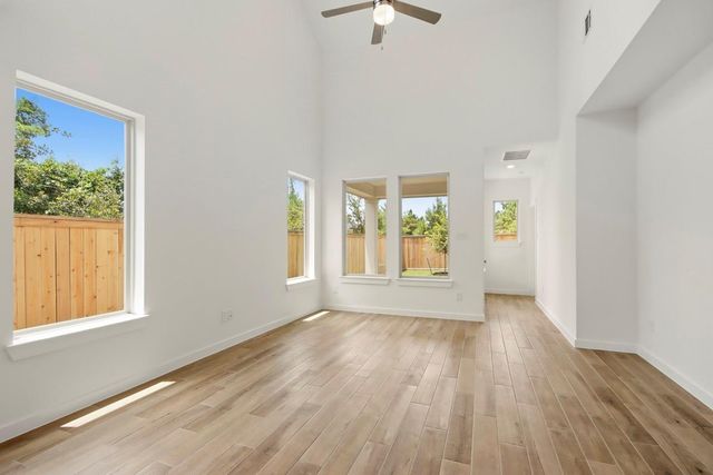 26356 Golden Pass Loop, Montgomery, TX 77316