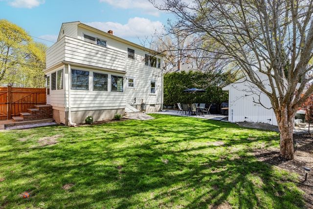 7 Linden Rd, Peabody, MA 01960