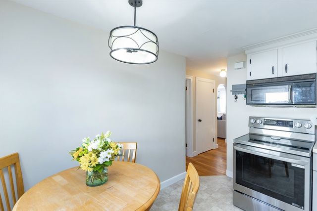 7 Linden Rd, Peabody, MA 01960