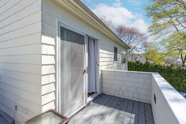 7 Linden Rd, Peabody, MA 01960