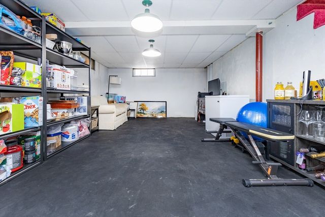 7 Linden Rd, Peabody, MA 01960