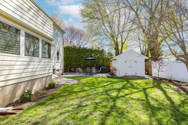 7 Linden Rd, Peabody, MA 01960