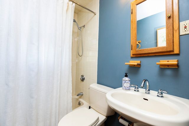 7 Linden Rd, Peabody, MA 01960