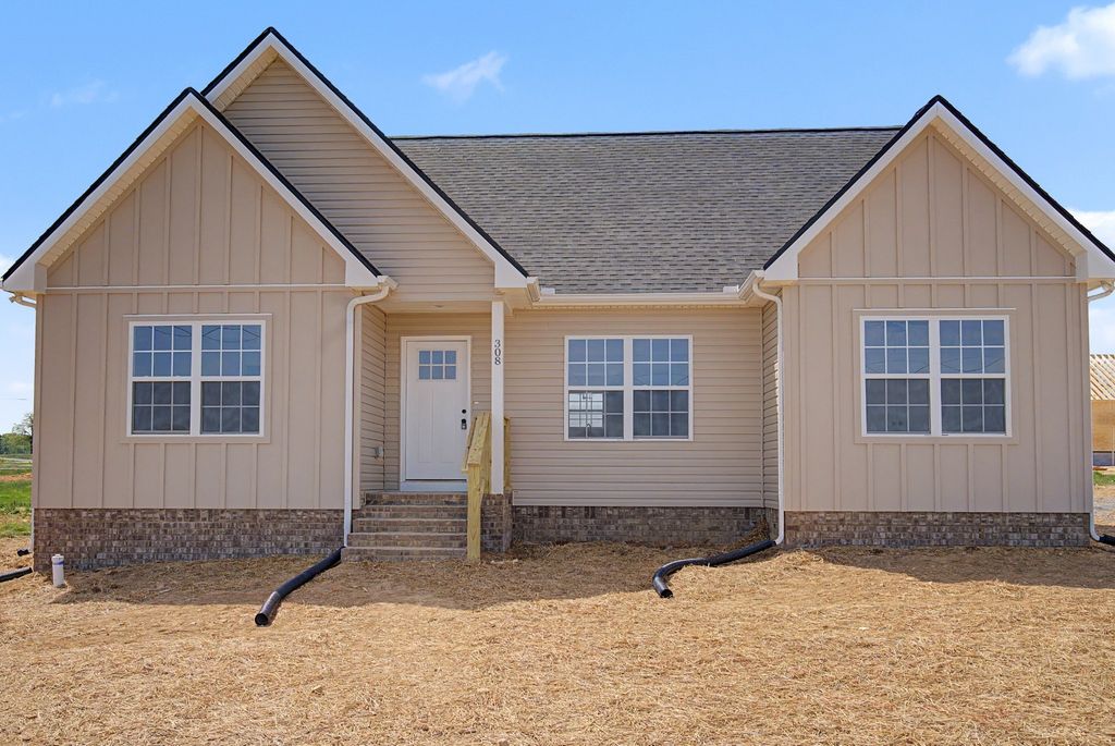 308 Irene Court, Lafayette, TN 37083
