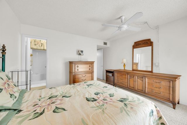 1225 NW 21st Street 15-1502, Stuart, FL 34994