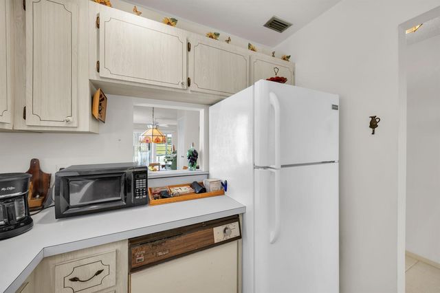 1225 NW 21st Street 15-1502, Stuart, FL 34994