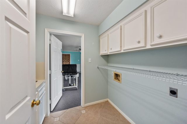 12498 Lake Vista Drive, Willis, TX 77318