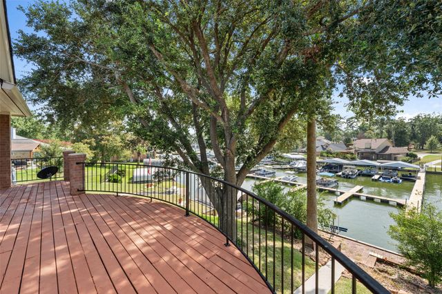 12498 Lake Vista Drive, Willis, TX 77318