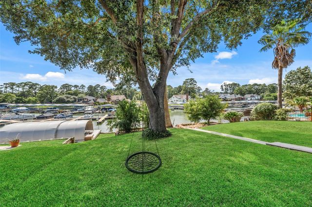 12498 Lake Vista Drive, Willis, TX 77318