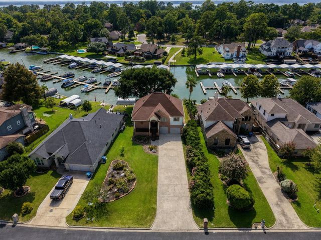 12498 Lake Vista Drive, Willis, TX 77318
