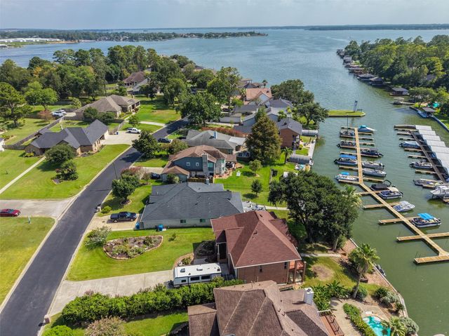 12498 Lake Vista Drive, Willis, TX 77318