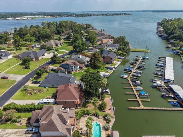 12498 Lake Vista Drive, Willis, TX 77318