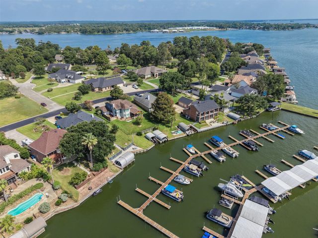12498 Lake Vista Drive, Willis, TX 77318