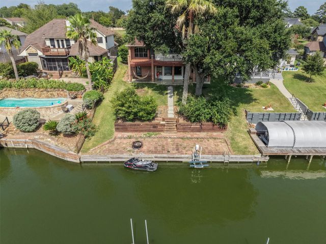 12498 Lake Vista Drive, Willis, TX 77318