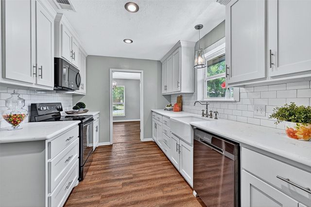 1817 Skyline Drive, Sherman, TX 75092