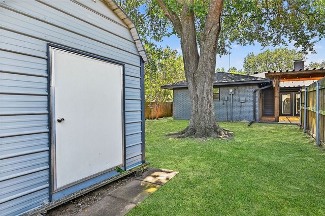 1817 Skyline Drive, Sherman, TX 75092