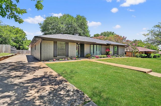 1817 Skyline Drive, Sherman, TX 75092